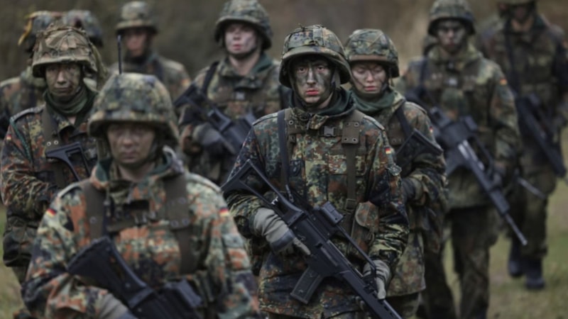 Almanya, gençleri askerliğe ikna etmek istiyor: TikTok da devrede