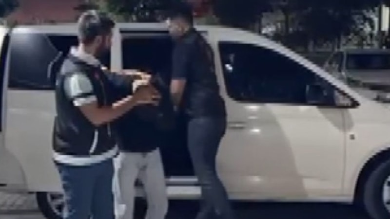 İstanbul'da sanayi sitesinde çıkan yangına ilişkin 2 şüpheli gözaltına alındı