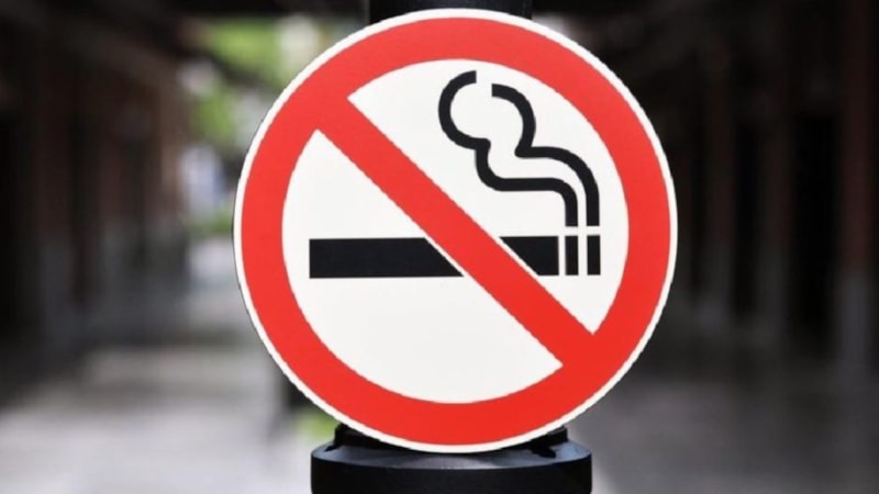 Yürürlüğe girdi: Park ve plajda sigara içen 6.278 TL ödeyecek