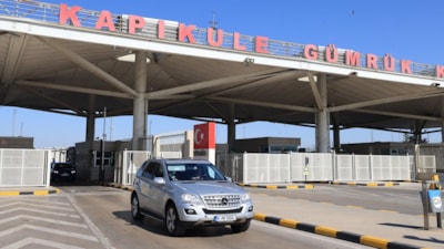 Gurbetçilerin gelişleri sürüyor: Türkiye'ye kavuşmanın mutluluğunu yaşıyorlar