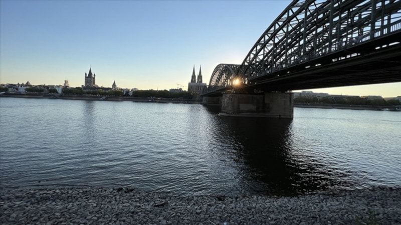 Ren Nehri'ndeki su seviyesinin düşmesi nakliyeyi zorluyor