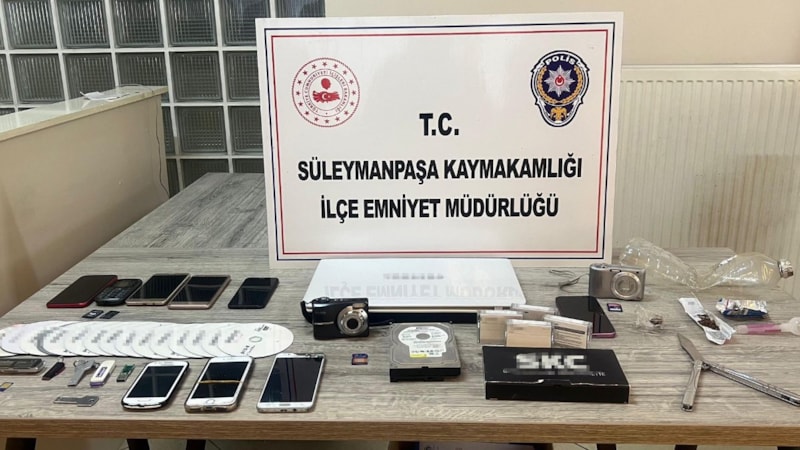 Tekirdağ’da tuzağa düşürdükleri kişilerin uygunsuz görüntülerini çekip şantaj yapan çete çökertildi