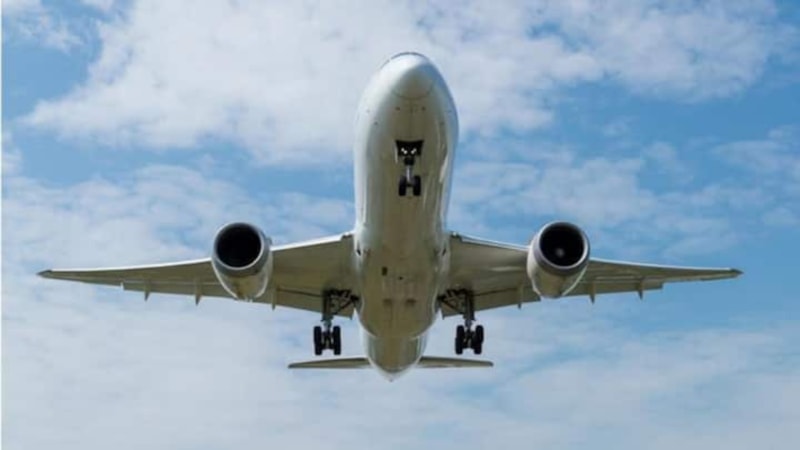 FBI'dan kritik uyarı: Bilgisayar korsanları uçakları hedef alıyor