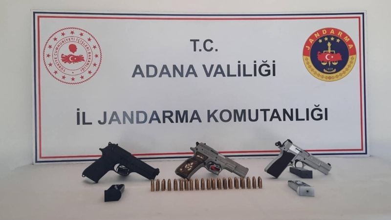 Adana'da silahlarını satıp, 'çalıntı' dedi: Gerçek öğrenilince tutuklandı