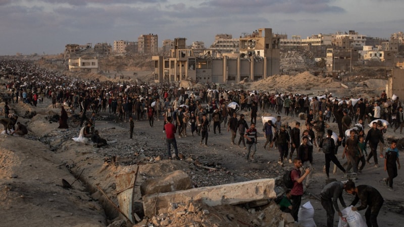 Gazze'de can kaybı 56 bin 647'ye yükseldi