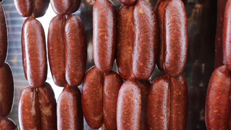 Sucuk ve dana etine tek tırnaklı eti kattılar