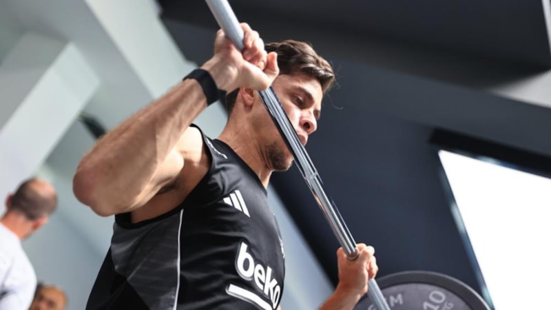 Beşiktaş salonda çalıştı