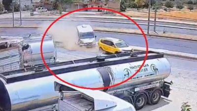 Şırnak'ta minibüsün taksiyle çarpıştığı kazada 2 çocuk yaralandı