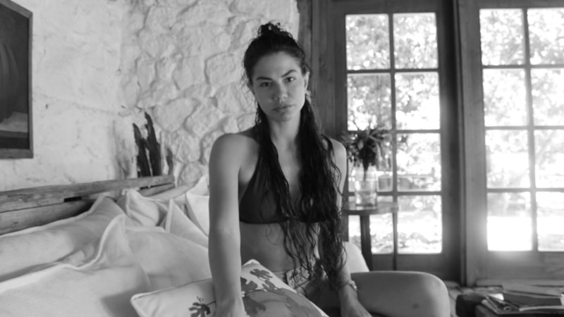 Eşref Rüya'nın Nisan'ı Demet Özdemir tatilde! Bikinili kareleri çok beğenildi