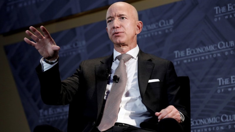 Çiçeği burnunda damat Bezos hisse sattı