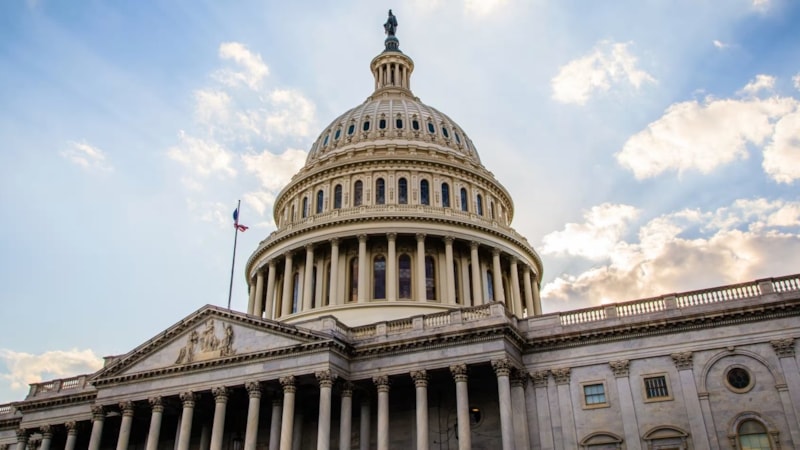Trump'ın ‘vergi indirimi’ tasarısı Senato engelini aştı