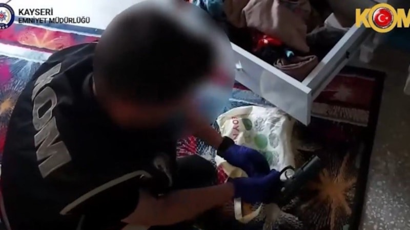 Kayseri'de silah ticareti yapan 2 kişi yakalandı