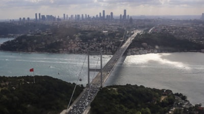 Günlük 230 bine yakın aracın geçtiği FSM Köprüsü, 37 yaşında