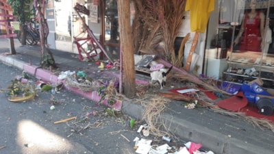 Büyükada'da zabıta ve esnaf arasında masa toplatma tartışması