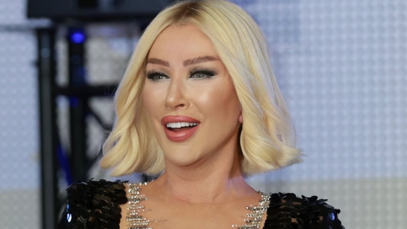 Seda Sayan'ın romantik aşk tatili! Eşi Çağlar Ötken ile kareler yayınladı