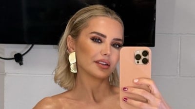 Ünlü sunucu Ece Erken'in başı saplantılı hayranıyla  dertte! 