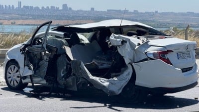 İstanbul'da bariyere çarpan araç parçalandı: 1 astsubay hayatını kaybetti