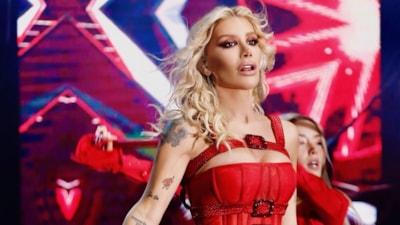 İrem Derici ile Melih Kunukçu aşkı bitti!  Sosyal medyadan birbirlerini sildiler