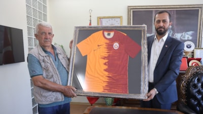 Şampiyonluk iddiasını kazanan Duran Amca, forma aldı