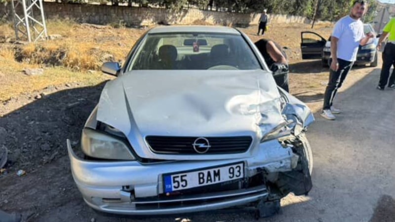 Hatay'da  trafik kazası: 2 yaralı