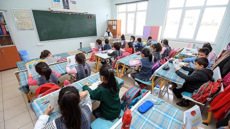 2025 Ek ders ücretleri zamlandı! İşte güncel ek ders tarifesi...