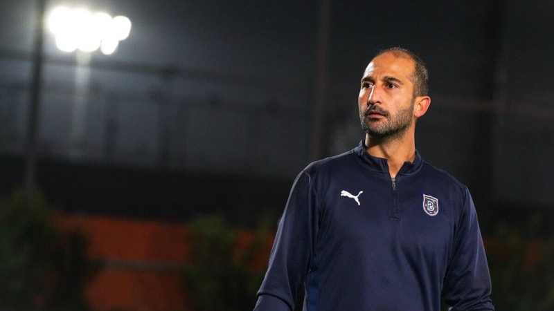 Başakşehir'de kaleci Volkan Babacan'ın sözleşmesi uzatıldı