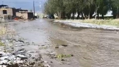 Kars'ta sağanak yağış sele neden oldu