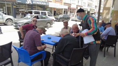 Çankırı'da dilenci kılığına giren zabıta, 10 dakikada 340 lira topladı