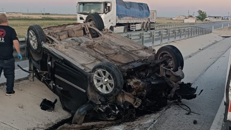 Konya'da kontrolden çıkan kamyonet devrildi: 1 ölü