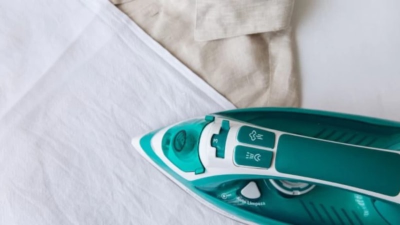 1 bardak ekleyin, kırış kırış ketenleri düzleyin! Asla kırışmıyor...