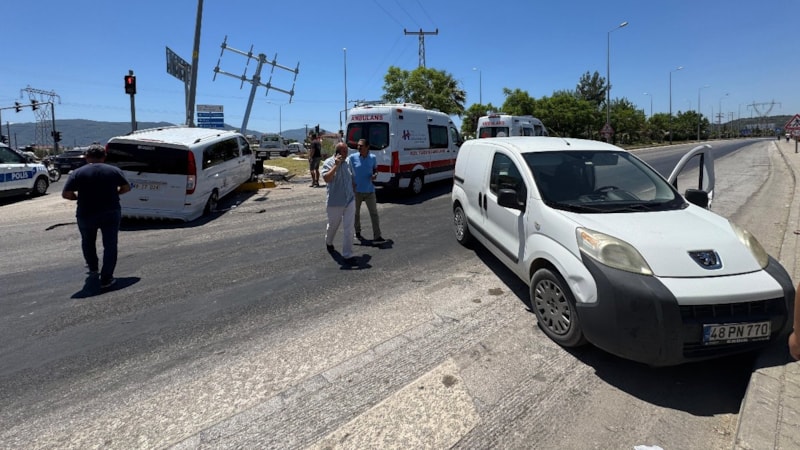 Muğla'da trafik kazası: 11 yaralı