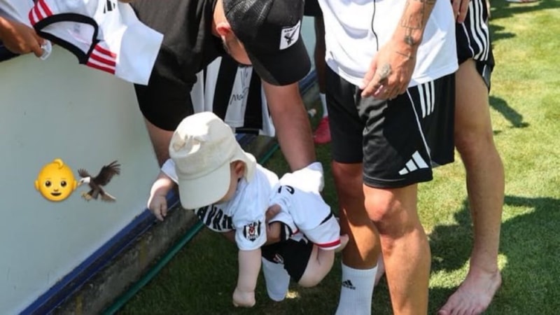 Beşiktaş taraftarından Rafa Silva'ya güldüren hareket