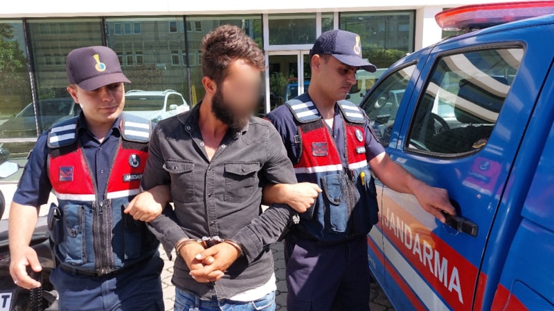 Samsun'da husumetlisini vurmak isterken yanındaki 2 kişiyi yaraladı