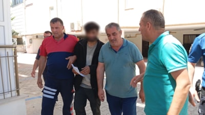 İntiharkolik Hasan, bu kez Burdur'da çatıya çıktı