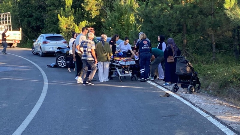 Kocaeli'de iki otomobil çarpıştı: 1 yaralı