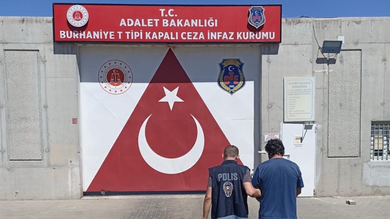 24 yıl 8 ay hapis cezası ile aranıyordu: Balıkesir'de yakalandı