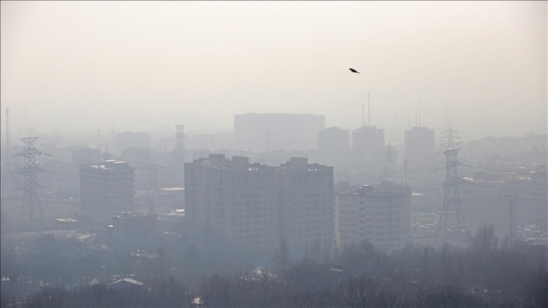 Tahran’da hava kirliliği nedeniyle futbol maçları iptal oldu