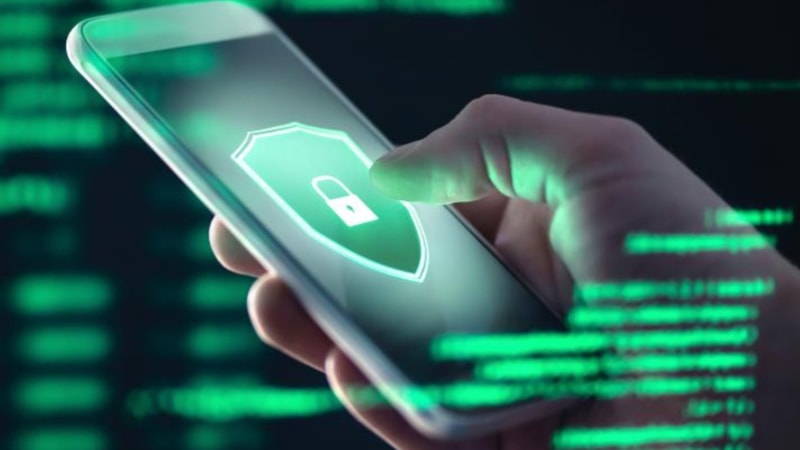Akıllı telefon güvenliğini programsız artırmanın 5 etkili yolu