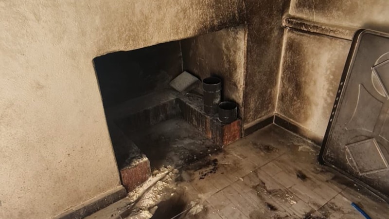 Bingöl'de ekmek pişirirken benzin bidonu patladı