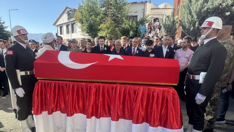 Şehitler son yolculuğuna uğurlanıyor