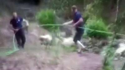 Sakarya'da bahçe sulamak için içme suyu hattını deldiler