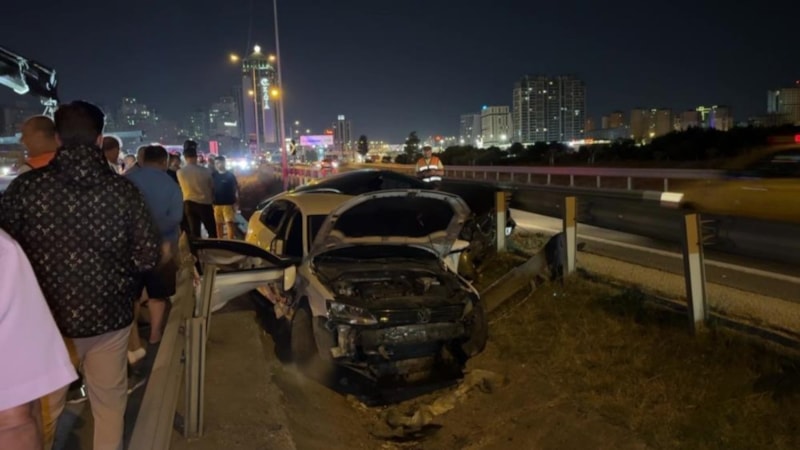 İstanbul Beylikdüzü'nde makas atan otomobil kazaya sebep oldu