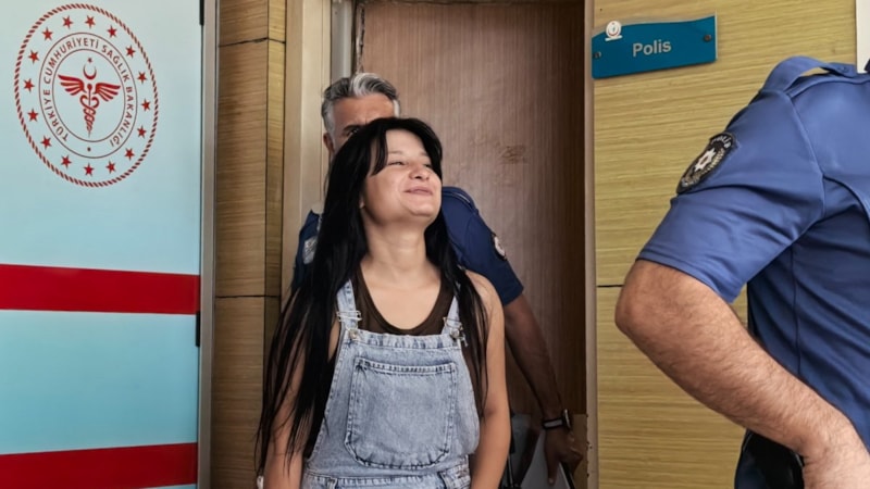 Bursa’da iki genç kız arasında bıçaklı kavga: 1 yaralı