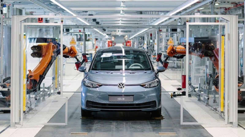 Patlama riski taşıyor! Volkswagen binlerce aracını acil koduyla geri çağırıyor