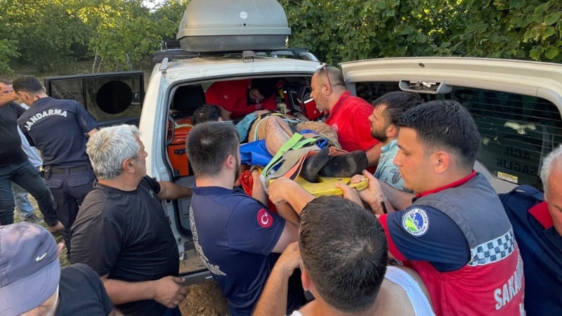 Sakarya'da fındık tarlasında dereye düştü, ekipler seferber oldu