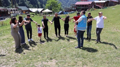Ayder Yaylası’nda hem sağlık taraması hem horonla egzersiz
