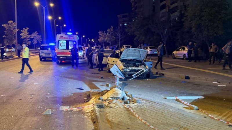 Gaziantep'te trafik kazası sonrası kavga çıktı: 6 kişi yaralandı