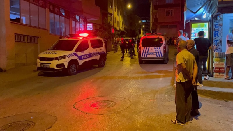 Bursa'da firari hükümlünün yakınları polis memurunu yaraladı