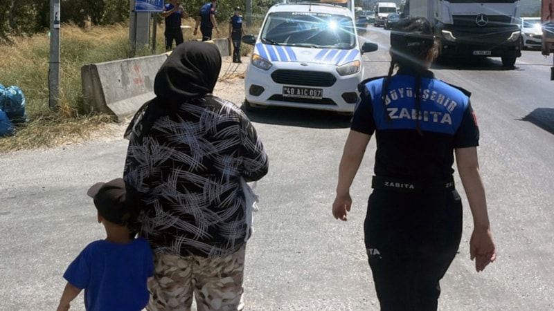 Muğla'da çocukları kullanan dilencilere operasyon