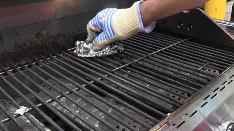 Izgaradaki yıllanmış yağlar 30 dakikada çıkıyor! Tek yapmanız gereken…